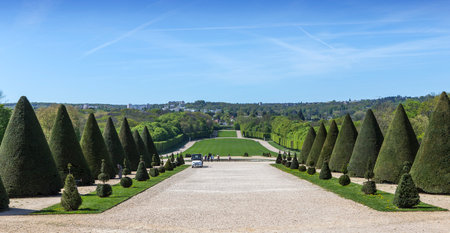 SCEAUX, FRANCE, APRIL 12, 2017 : gardens of chateau de Sceaux, in the park, april 12, 2017, in Sceaux, Franceのeditorial素材