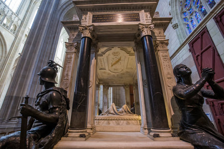 NANTES, FRANCE, OCTOBER 29, 2016 : architectural details of saint paul saint peter cathedral, october 29, 2016, in Nantes, Franceのeditorial素材