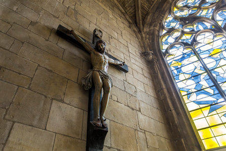 NEVERS, FRANCE, SEPTEMBER 20, 2016 : interiors and details of saint-cyr-sainte-julitte cathedral, september 20, 2016, in Nevers, Franceのeditorial素材