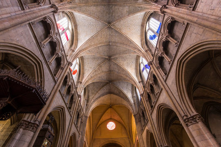 NEVERS, FRANCE, SEPTEMBER 20, 2016 : interiors and details of saint-cyr-sainte-julitte cathedral, september 20, 2016, in Nevers, Franceのeditorial素材