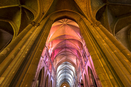 NEVERS, FRANCE, SEPTEMBER 20, 2016 : interiors and details of saint-cyr-sainte-julitte cathedral, september 20, 2016, in Nevers, Franceのeditorial素材