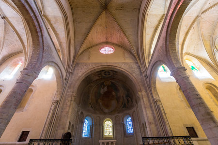 NEVERS, FRANCE, SEPTEMBER 20, 2016 : interiors and details of saint-cyr-sainte-julitte cathedral, september 20, 2016, in Nevers, Franceのeditorial素材
