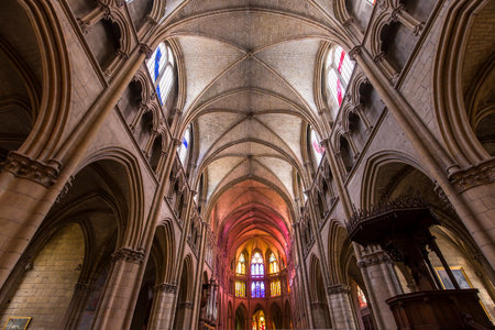NEVERS, FRANCE, SEPTEMBER 20, 2016 : interiors and details of saint-cyr-sainte-julitte cathedral, september 20, 2016, in Nevers, Franceのeditorial素材