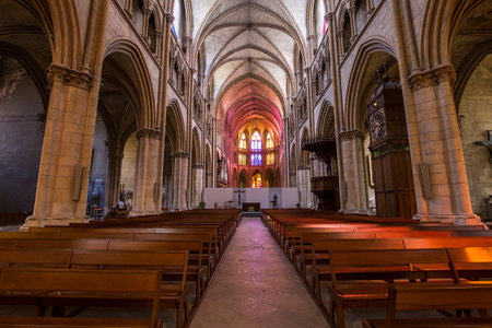 NEVERS, FRANCE, SEPTEMBER 20, 2016 : interiors and details of saint-cyr-sainte-julitte cathedral, september 20, 2016, in Nevers, Franceのeditorial素材
