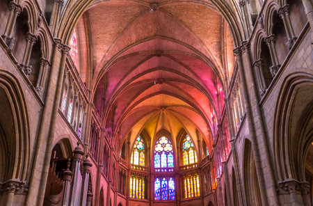 NEVERS, FRANCE, SEPTEMBER 20, 2016 : interiors and details of saint-cyr-sainte-julitte cathedral, september 20, 2016, in Nevers, Franceのeditorial素材