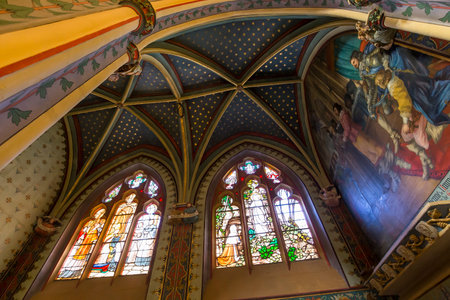 NEVERS, FRANCE, SEPTEMBER 20, 2016 : interiors and details of saint-cyr-sainte-julitte cathedral, september 20, 2016, in Nevers, Franceのeditorial素材