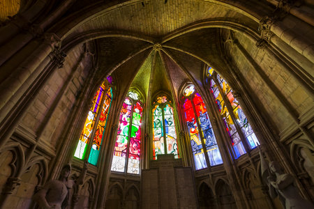 NEVERS, FRANCE, SEPTEMBER 20, 2016 : interiors and details of saint-cyr-sainte-julitte cathedral, september 20, 2016, in Nevers, Franceのeditorial素材