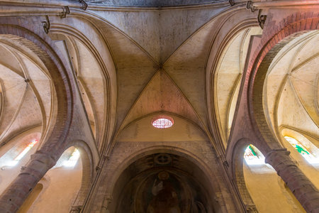 NEVERS, FRANCE, SEPTEMBER 20, 2016 : interiors and details of saint-cyr-sainte-julitte cathedral, september 20, 2016, in Nevers, Franceのeditorial素材