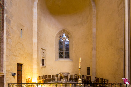 NEVERS, FRANCE, SEPTEMBER 20, 2016 : interiors and details of saint-cyr-sainte-julitte cathedral, september 20, 2016, in Nevers, Franceのeditorial素材