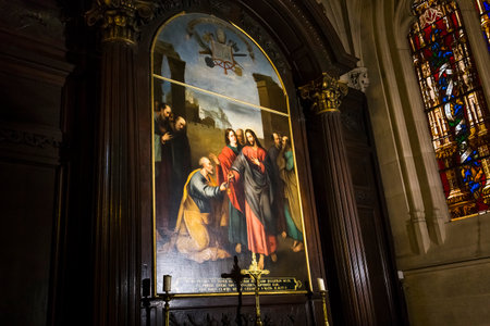 PARIS, FRANCE, APRIL 13,  2017 : interiors and details of Saint-Germain L'Auxerrois church, april 13, 2017, in  Paris, Franceのeditorial素材