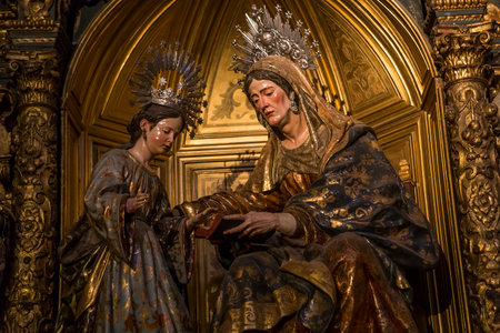 SEVILLE, ANDALUSIA, SPAIN, MAY, 21, 2017 : interiors  of  El Salvador church, may 21, 2017, in Seville, andalusia, spainのeditorial素材