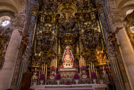 SEVILLE, ANDALUSIA, SPAIN, MAY, 21, 2017 : interiors  of  El Salvador church, may 21, 2017, in Seville, andalusia, spainのeditorial素材