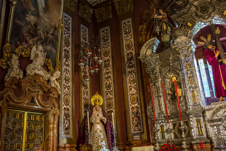 SEVILLE, ANDALUSIA, SPAIN, MAY, 21, 2017 : interiors  of  El Salvador church, may 21, 2017, in Seville, andalusia, spainのeditorial素材