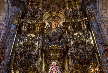 SEVILLE, ANDALUSIA, SPAIN, MAY, 21, 2017 : interiors  of  El Salvador church, may 21, 2017, in Seville, andalusia, spainのeditorial素材