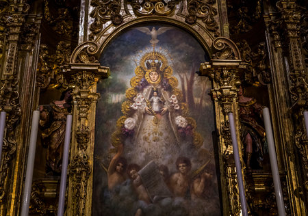 SEVILLE, ANDALUSIA, SPAIN, MAY, 21, 2017 : interiors  of  El Salvador church, may 21, 2017, in Seville, andalusia, spainのeditorial素材