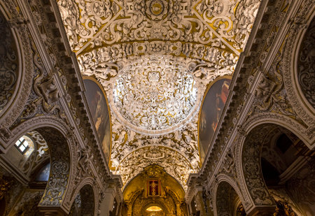 SEVILLE, ANDALUSIA, SPAIN, MAY, 25, 2017 : interiors  of  Santa maria la blanca church, may 25, 2017, in Seville, andalusia, spainのeditorial素材