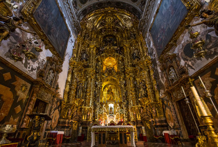 SEVILLE, ANDALUSIA, SPAIN, MAY, 25, 2017 : interiors  of  Santa maria Magdalena church, may 25, 2017, in Seville, andalusia, spainのeditorial素材