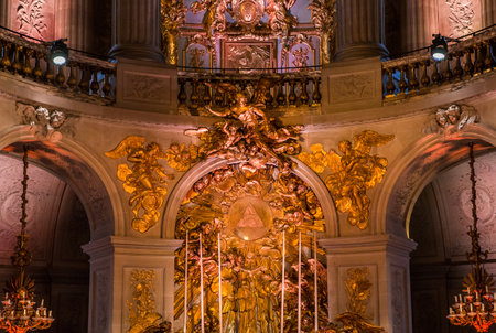 VERSAILLES FRANCE  APRIL 01 : Interiors, architectural details an ceilings of the Royal Chapel, april 01, 2018  in Versailles, Franceのeditorial素材