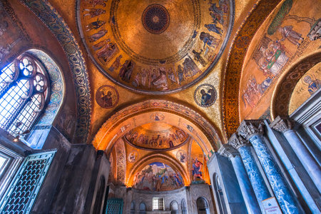 VENICE, ITALY, APRIL 21, 2018 : interiors and mosaics details of Saint Mark basilica, april 21, 2018,  in Venice, italyのeditorial素材