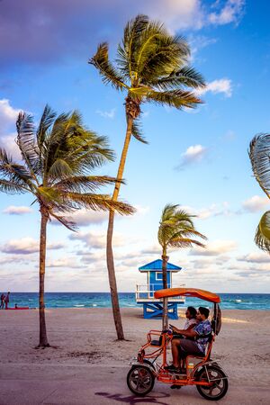 Sunset in Hollywood beach, Florida, usa, november 2019の写真素材