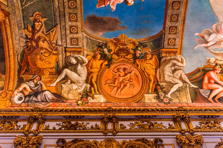 PARIS, FRANCE, SEPTEMBER 22, 2019 : interiors and decors of the golden gallery at the Bank of France, september 22, 2019, in Paris, Franceのeditorial素材