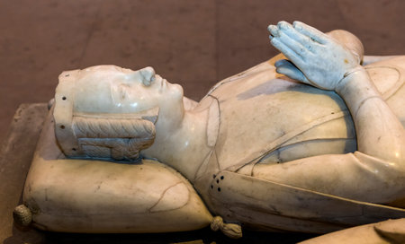 SAINT-DENIS, FRANCE  FEBRUARY 12, 2015 : Recumbent statues in basilica of saint-denis,  necropolis of french monarchs, February, 12, 2015 in Saint-Denis, near Paris, France.のeditorial素材