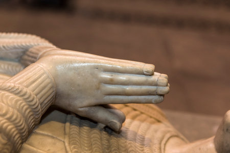 SAINT-DENIS, FRANCE  FEBRUARY 12, 2015 : Recumbent statue of king Robert II  in basilica of saint-denis,  necropolis of french monarchs, February, 12, 2015 in Saint-Denis, near Paris, France.のeditorial素材