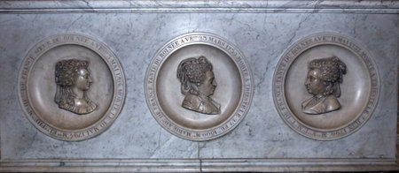 SAINT-DENIS, FRANCE  FEBRUARY 12, 2015 : interiors and details of basilica saint-denis,  necropolis of french monarchs, February, 12, 2015 in Saint-Denis, near Paris, France.のeditorial素材