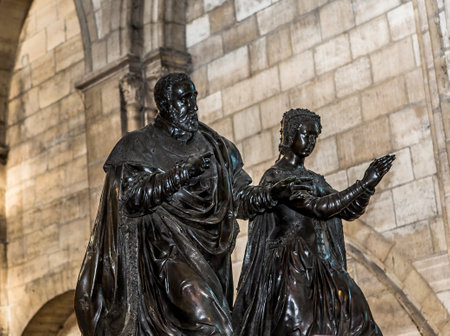 SAINT-DENIS, FRANCE  FEBRUARY 12, 2015 : Recumbent statue of catherine de medicis in basilica of saint-denis,  necropolis of french monarchs, February, 12, 2015 in Saint-Denis, near Paris, France.のeditorial素材