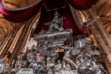 PRAGUE, CZECH REPUBLIC, SEPTEMBER 11 : interiors of saint Vitus cathedral, Prague castle, czech republik, september 11, 2019 in Prague, czech republicのeditorial素材