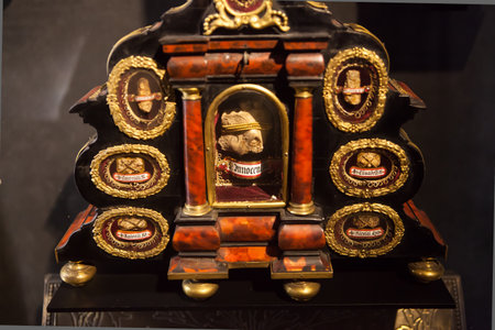 PARIS,  FEBRUARY 15 : treasure and jewels of the cathedral Notre Dame de Paris on FEBRUARY 15, 2013 in Paris, Franceのeditorial素材