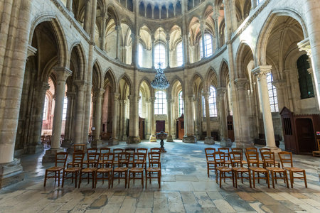 SOISSONS, FRANCE, AUGUST 14, 2016 : interiors of Cathedral Saint Gervais Saint Protais, august 14, 2016 in Soissons, Aisne, Franceのeditorial素材