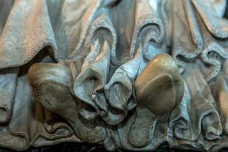 SAINT-DENIS, FRANCE  FEBRUARY 12, 2015 : Recumbent statue of catherine de medicis in basilica of saint-denis,  necropolis of french monarchs, February, 12, 2015 in Saint-Denis, near Paris, France.のeditorial素材