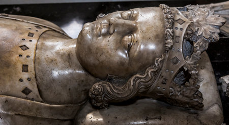 SAINT-DENIS, FRANCE  FEBRUARY 12, 2015 : Recumbent statues in basilica of saint-denis,  necropolis of french monarchs, February, 12, 2015 in Saint-Denis, near Paris, France.のeditorial素材