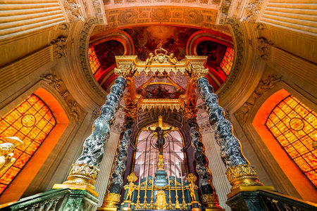 PARIS, FRANCE  MARCH  14, 2014 : Interiors and architectural details of the Hotel des Invalides,  March 14, 2014, Built in year 1670,  where is the grave and ashes of emperor Napoleon, in Paris, France.のeditorial素材