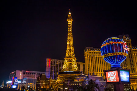 LAS VEGAS, NEVADA - APRIL 08, 2015 : on the Strip, Las Vegas boulevard, april 08, 2015, in Las Vegas, Nevada, united statesのeditorial素材