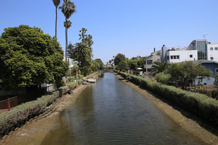 VENICE BEACH, UNITED STATES - APRIL 14, 2015 : Venice beach canal district and houses, in Los angeles, california, united statesのeditorial素材