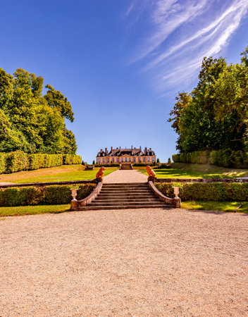 LA MOTTE TILLY, FRANCE, AUGUST 07, 2016 : exteriors and gardens of La Motte Tilly castle, august 07, 2016 in La Motte Tilly, Aube, Franceのeditorial素材