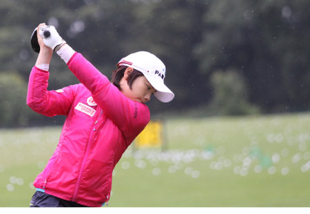 Evian, france, july 22, 2011: lady golfer Amy Yang in action at the Evian masters 2011のeditorial素材