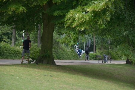 HUMBERG ,GERMANY- 11 June 2018 , Alsterwiese Schwanenwik pack and good place popular in Germanyのeditorial素材