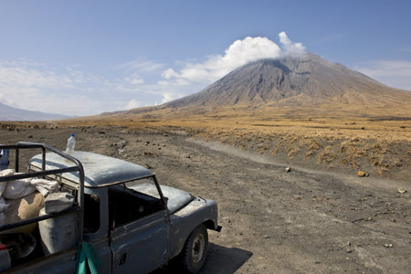 Tanzania volcano, old abandoned car, Ol Doinyo Lengai, Tanzaniaの写真素材