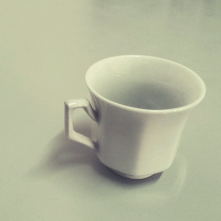 Isolated white teacupの素材