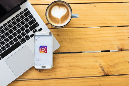 CHIANG MAI, THAILAND - MAY 12, 2016: Screen shot new logo Instagram application using samsung galaxy s6 edge. Instagram is largest and most popular photograph social networking.のeditorial素材