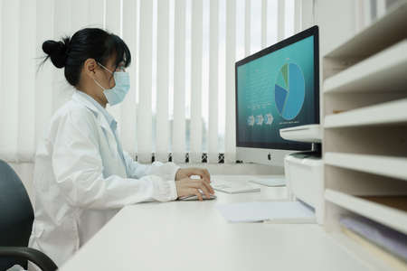 Health care researchers working in life of medical science laboratoryの写真素材