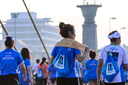 BANGKOK, THALAND - 2015 November 15: Unidentified runners at the Standard Chartered Bangkok Marathon event in Thailand.のeditorial素材