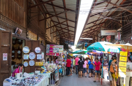 Suphanburi, Thailand-June 16: Sam chuk, an old market town a community eating, shopping and charming place on June 16, 2013 in Suphanburi, Thailandのeditorial素材