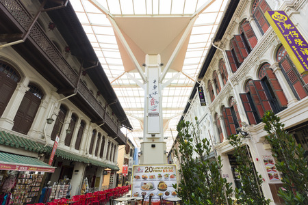 Chinatown, Singapore  - October 24, 2014: Singapore\'s Chinatown, an ethnic neighborhood featuring Chinese cultural elements and a historically concentrated.のeditorial素材