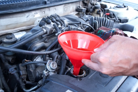 Engine maintenance with a cone 