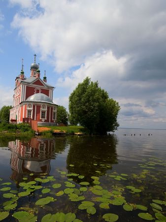 Forty saints' church on Lake Pleshcheevo. Pereslavl-Zalessky. Russiaの写真素材