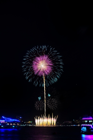 PATTAYA, THAILAND-NOVEMBER 29, 2013  The first day of the Pattaya International Fireworks Festival 2013 in Pattaya Beach, Thailandのeditorial素材